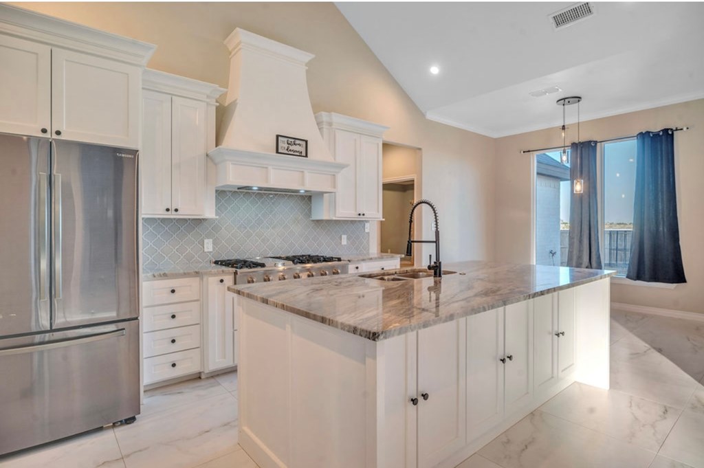 2212 S County Rd 1055, Midland, Texas image 14