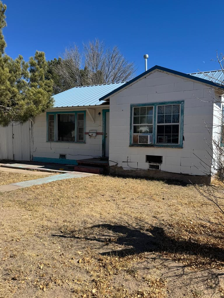 1200 N Pecos St, Fort Stockton, Texas image 1