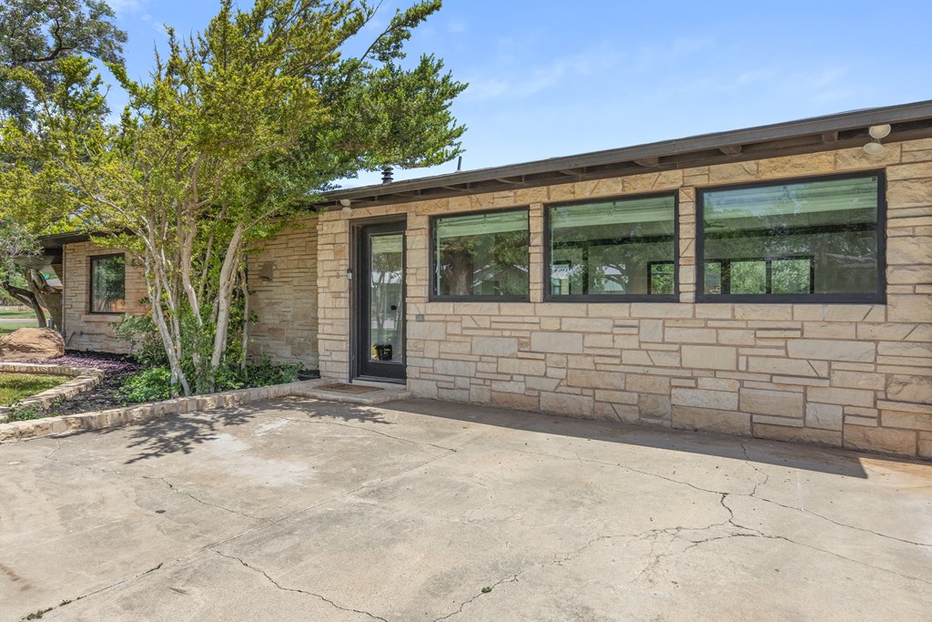 1611 W Tennessee Ave, Midland, Texas image 3
