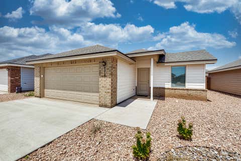 Homes For Rent - 8215 E County Rd 111<br/> Midland, TX 79706