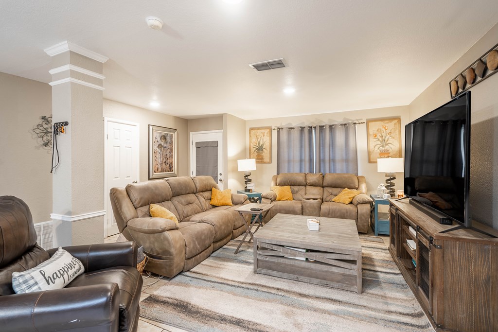 3218 Camarie Ave, Midland, Texas image 3