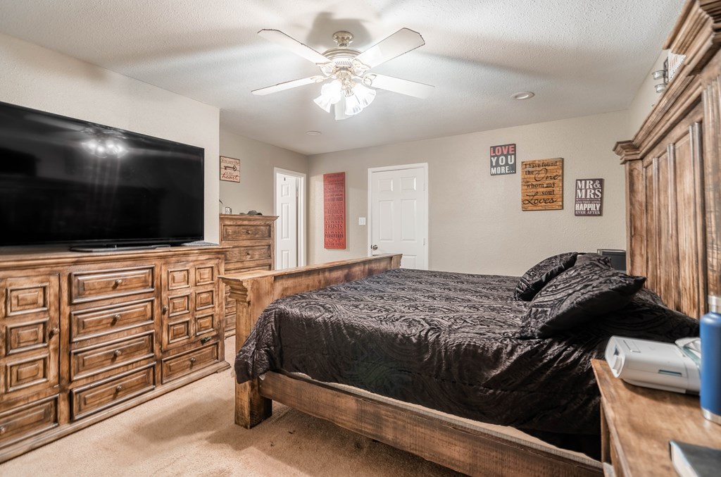 3218 Camarie Ave, Midland, Texas image 11