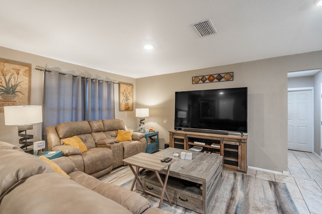 3218 Camarie Ave, Midland, Texas image 4