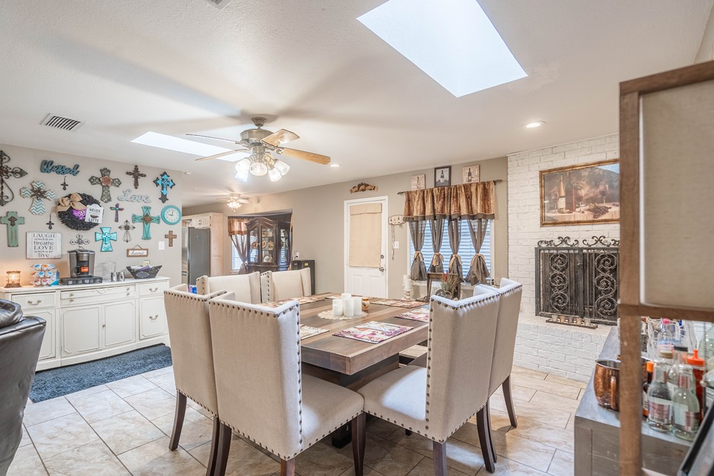 3218 Camarie Ave, Midland, Texas image 7