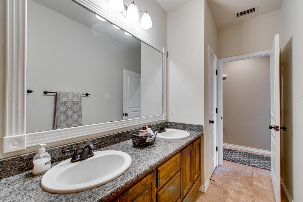 5211 Oak Valley Dr, Midland, Texas image 40