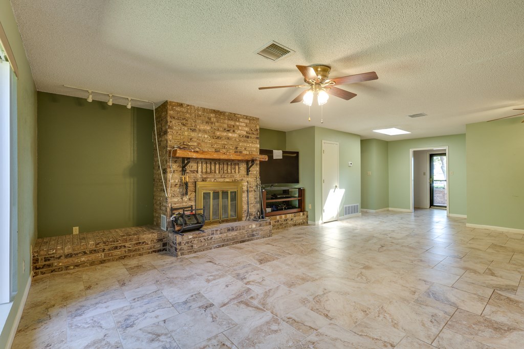 2100 Edgemere Rd, Big Spring, Texas image 8