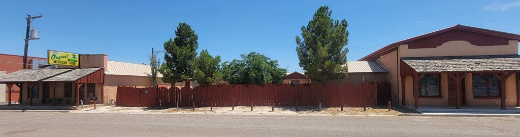 207 W 1st St, Fort Stockton, Texas image 4