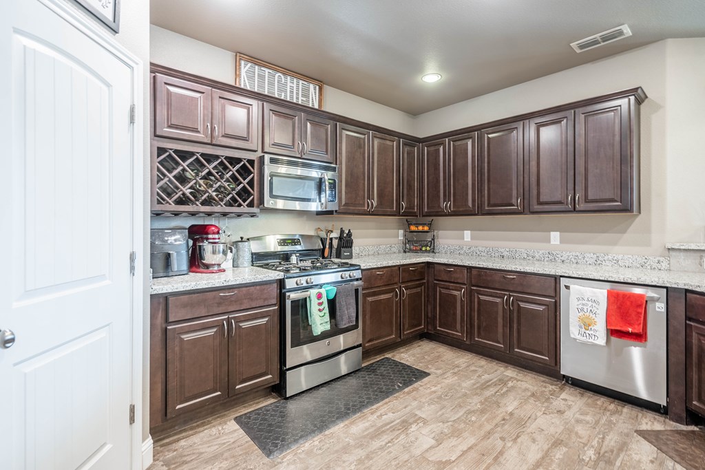 6108 Copper Sky Ct, Midland, Texas image 15