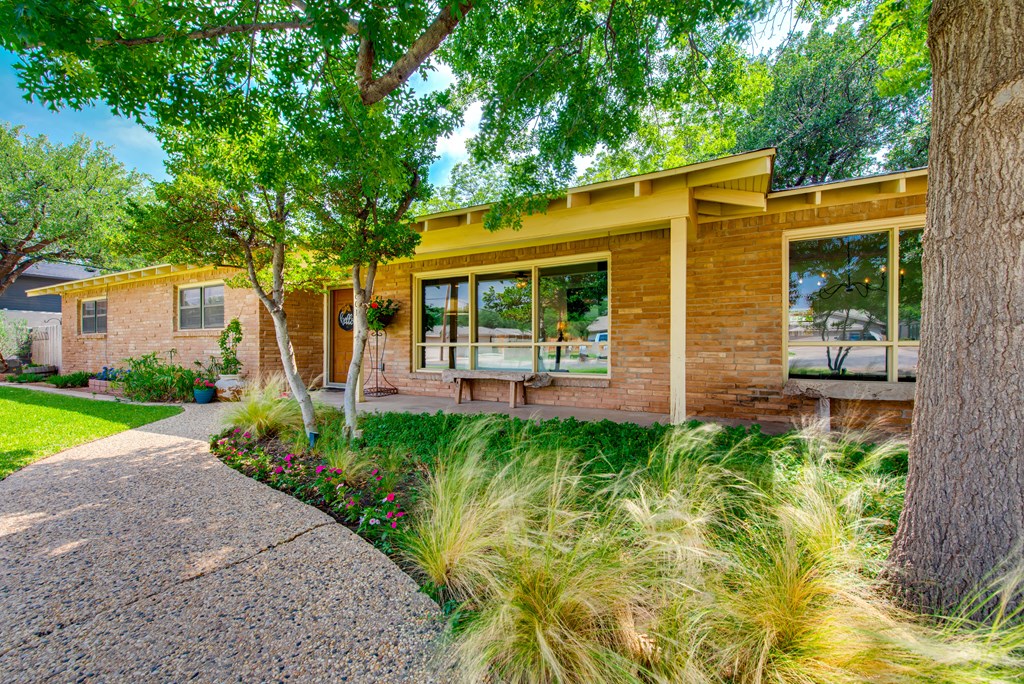 2601 Hodges St, Midland, Texas image 2