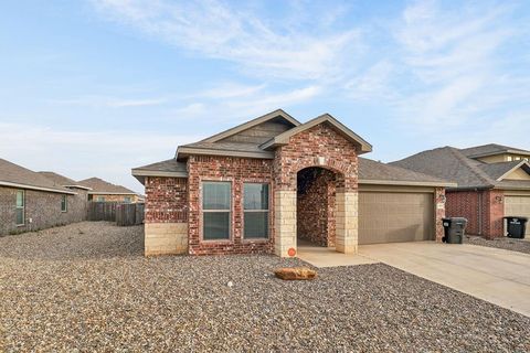 Homes For Sale - 1905 Rattler Ln<br/> Midland, TX 79705