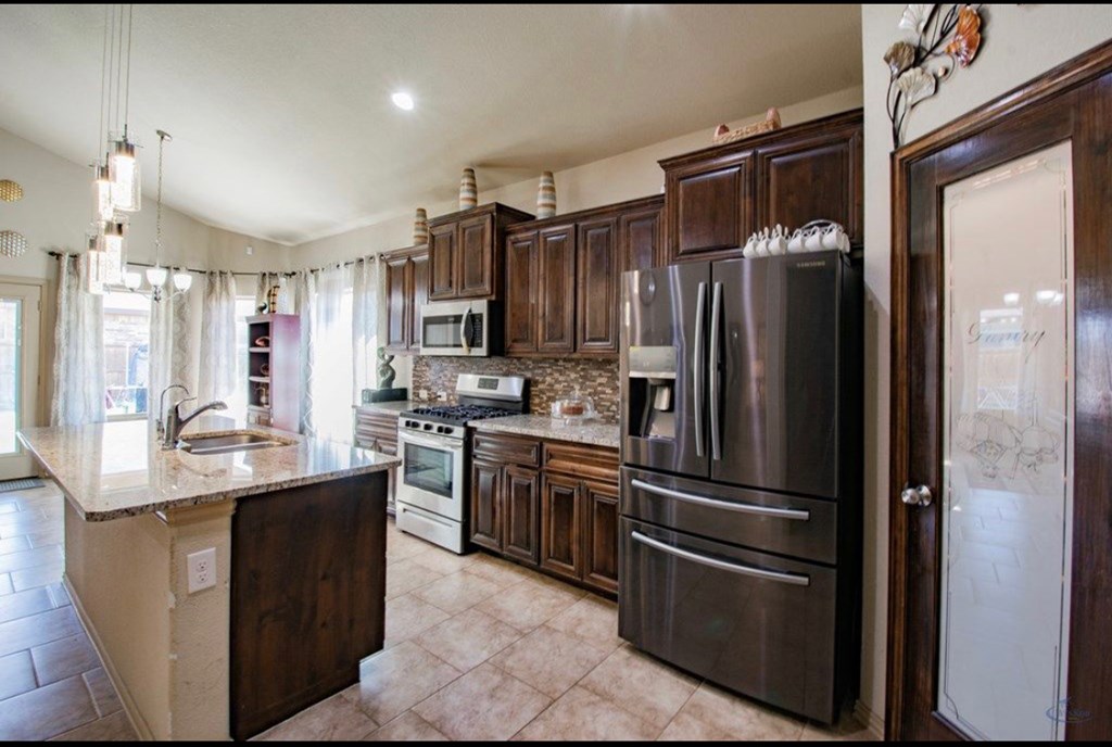 619 Victory Parkway, Midland, Texas image 10