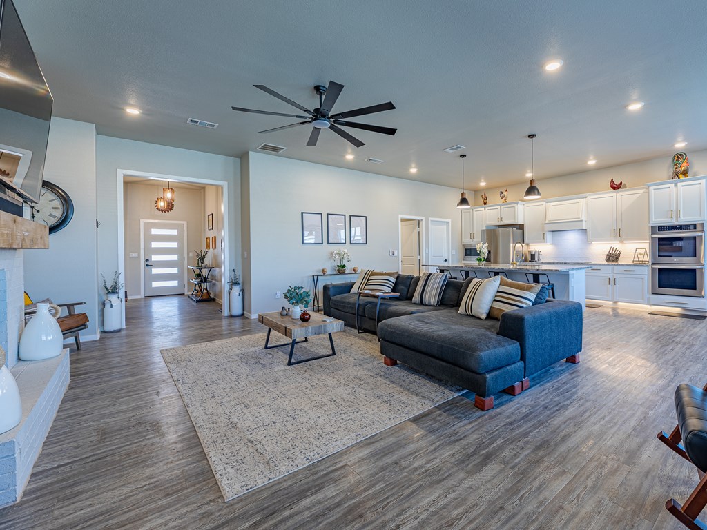 6909 Lady Bird Ln, Midland, Texas image 9