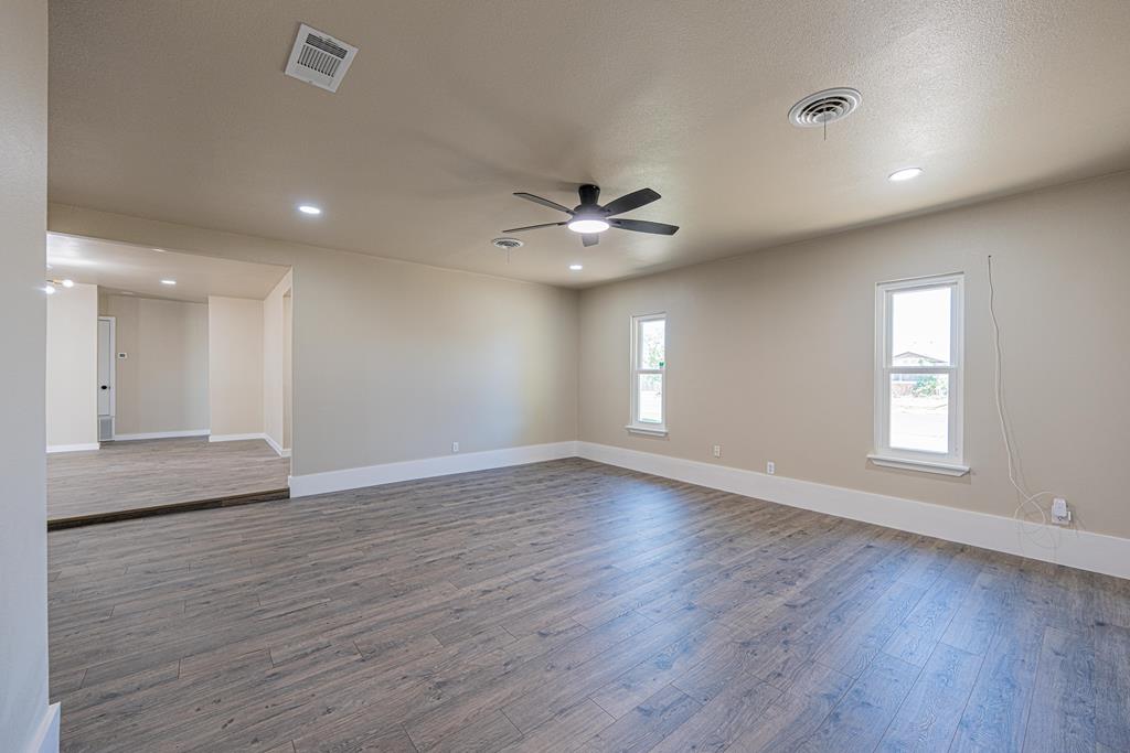 4300 Parkdale Dr, Midland, Texas image 4