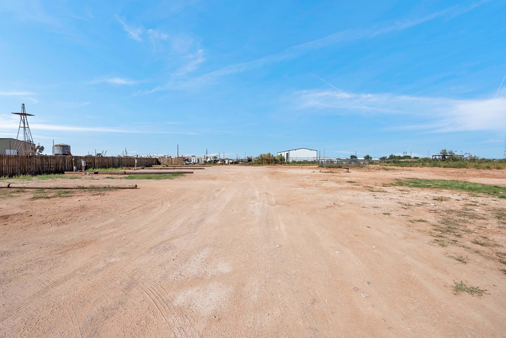 65 SE 1500, Andrews, Texas image 3