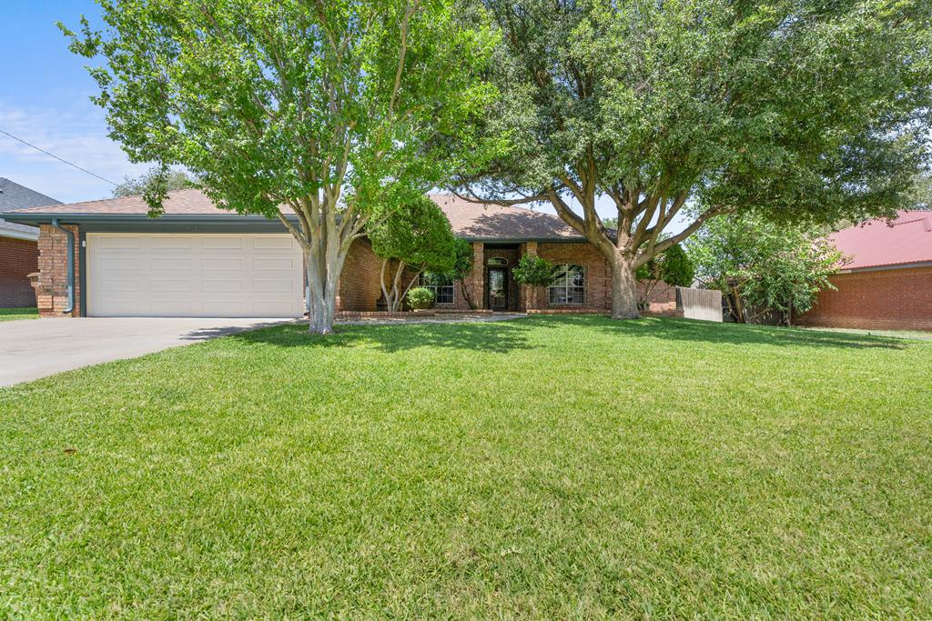 704 Craigmont Ave, Big Spring, Texas image 1