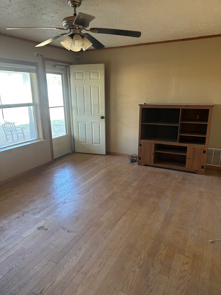 213 Moore Rd, Big Spring, Texas image 2