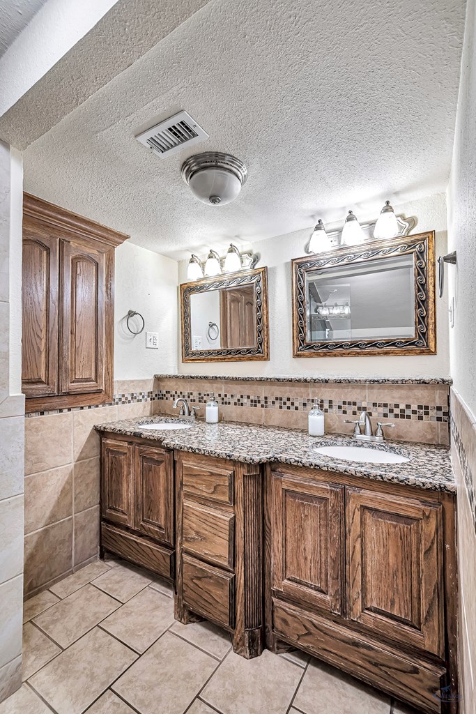 2611 Fannin Ave, Midland, Texas image 29