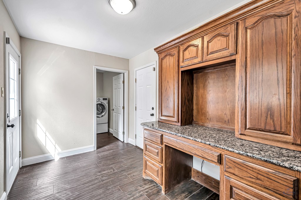 2611 Fannin Ave, Midland, Texas image 35