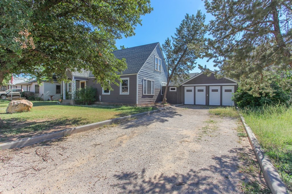 1004 E 15th St, Big Spring, Texas image 3