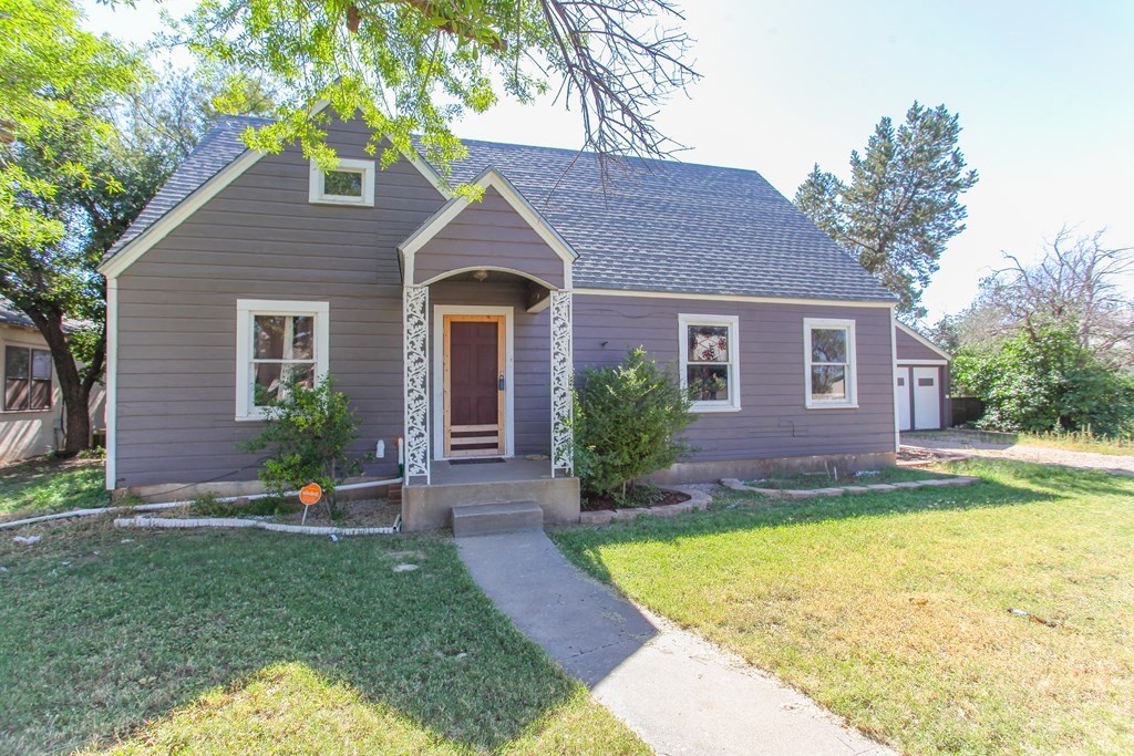 1004 E 15th St, Big Spring, Texas image 2