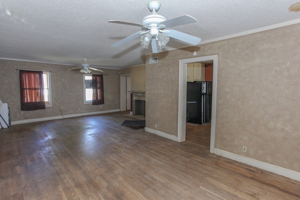 1004 E 15th St, Big Spring, Texas image 6