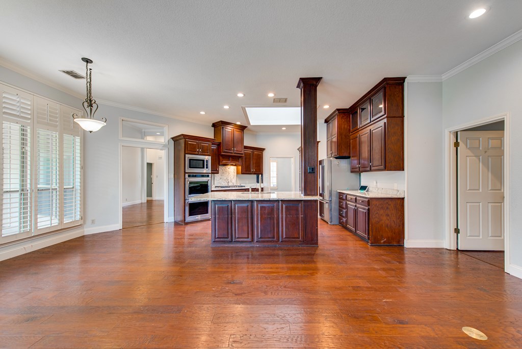 1910 Centerview, Midland, Texas image 13