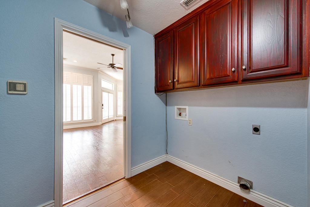 1910 Centerview, Midland, Texas image 18