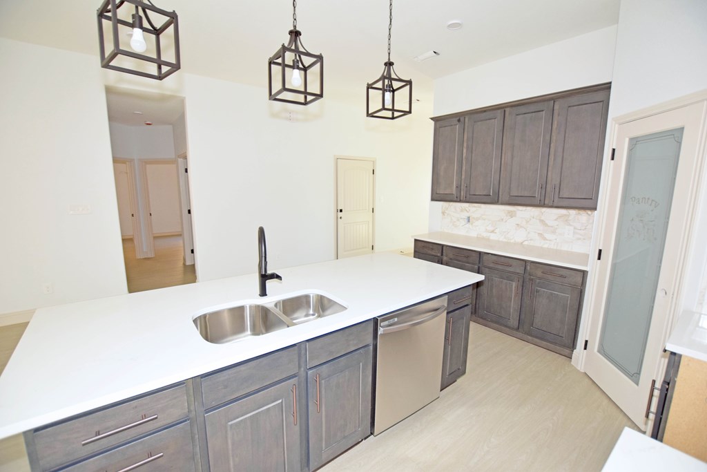 8639 Fortuna Crt Ct, Odessa, Texas image 21