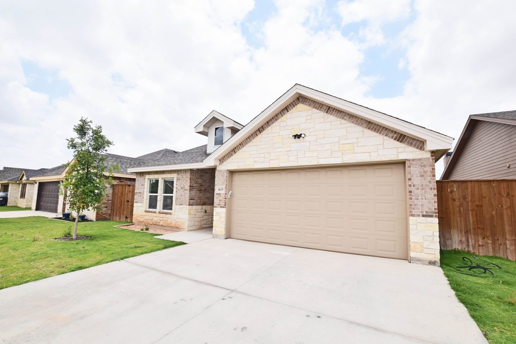 8639 Fortuna Crt Ct, Odessa, Texas image 2