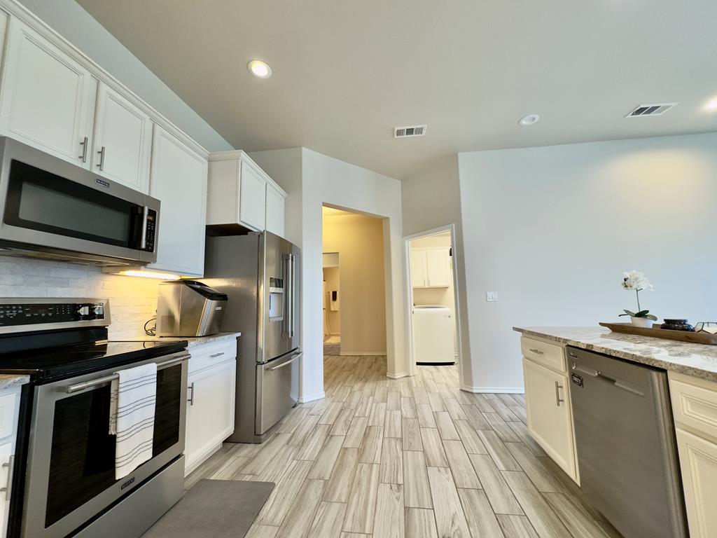 6906 Lone Star Lane, Midland, Texas image 7
