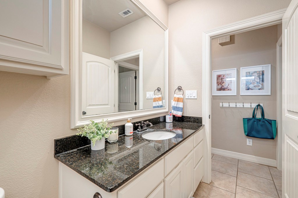 5710 Carmel Court, Midland, Texas image 26