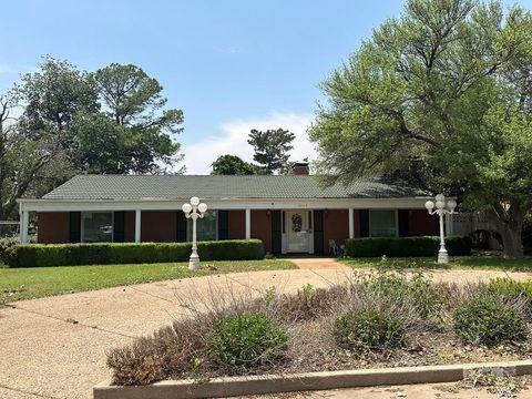 Homes For Sale - 1209 Vine St<br/> Mitchell County, Colorado City, TX 79512