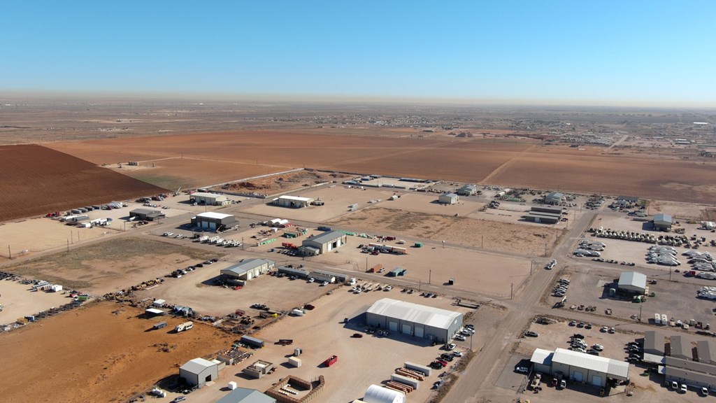 1609 S County Rd 1102, Midland, Texas image 3