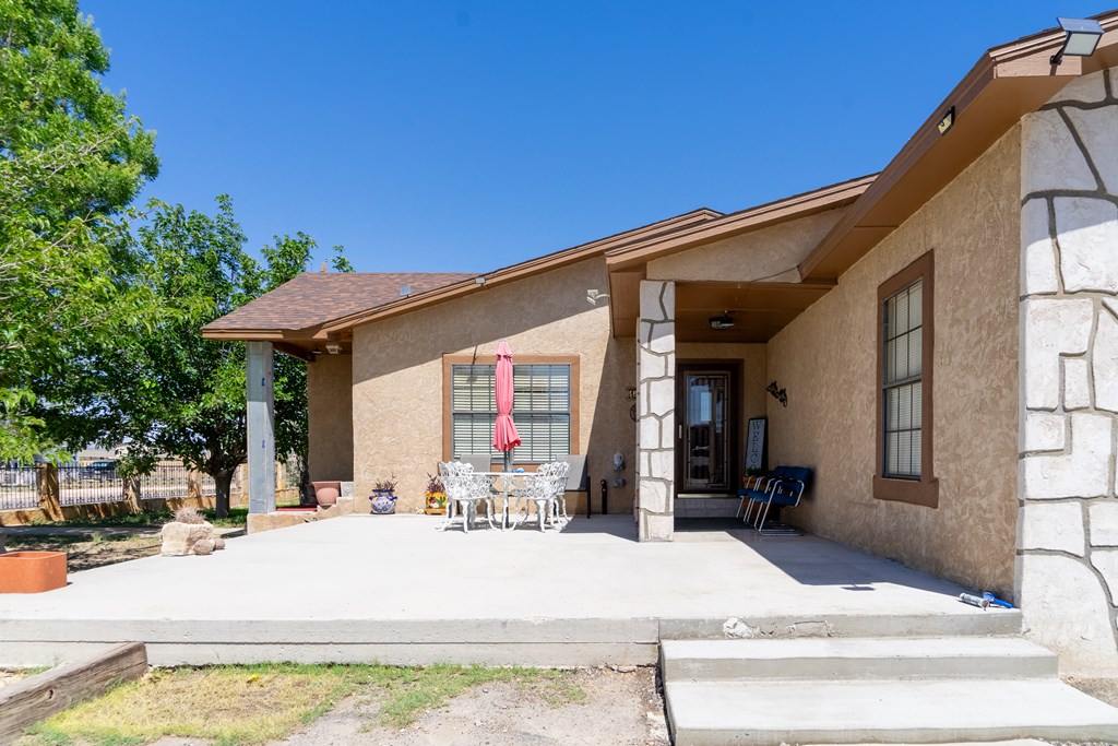 1108 N Schlegal, Fort Stockton, Texas image 3