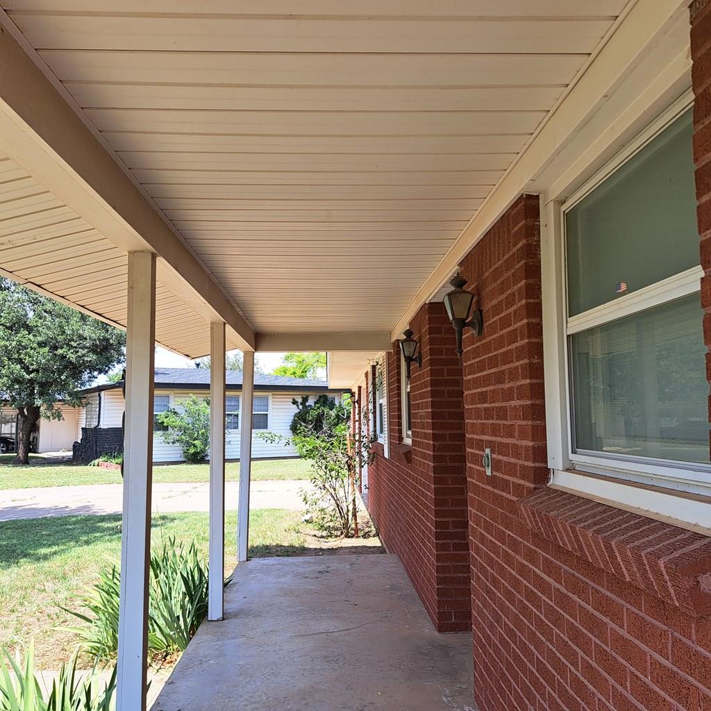 1305 Westover Dr, Anson, Texas image 3
