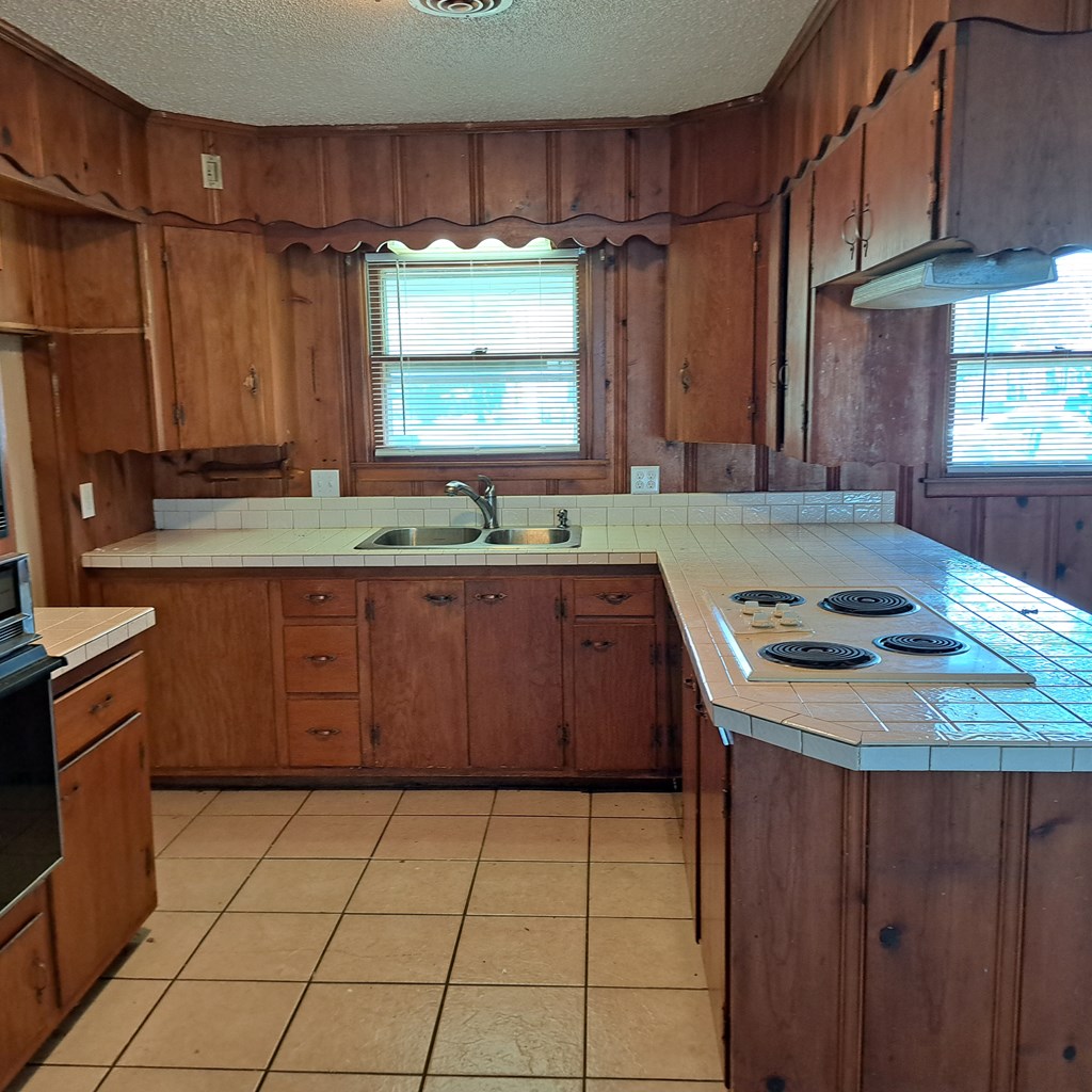 1305 Westover Dr, Anson, Texas image 7