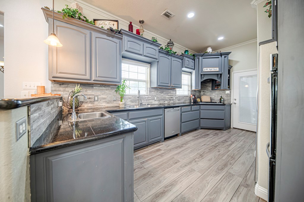 6415 Fern, Midland, Texas image 15