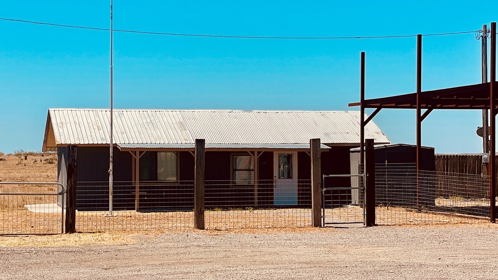 1613 W San Antonio St, Marfa, Texas image 10