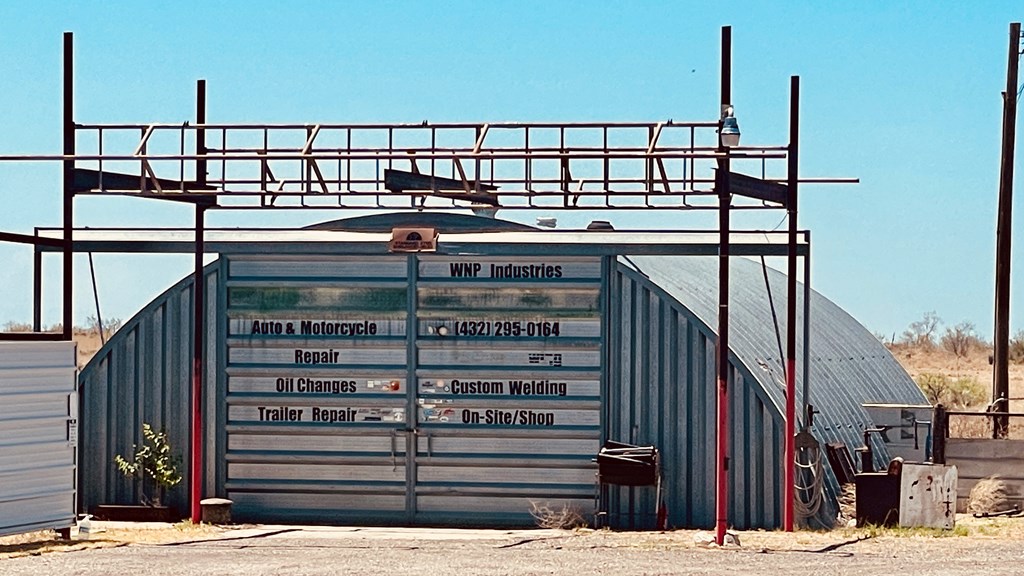 1613 W San Antonio St, Marfa, Texas image 3