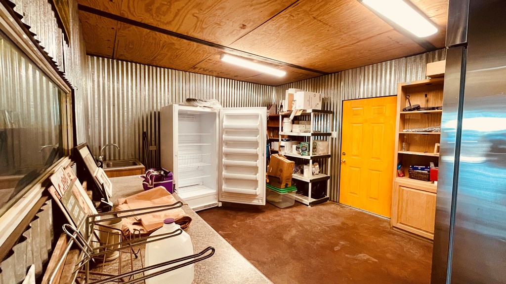 1613 W San Antonio St, Marfa, Texas image 48