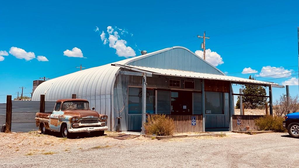 1613 W San Antonio St, Marfa, Texas image 1