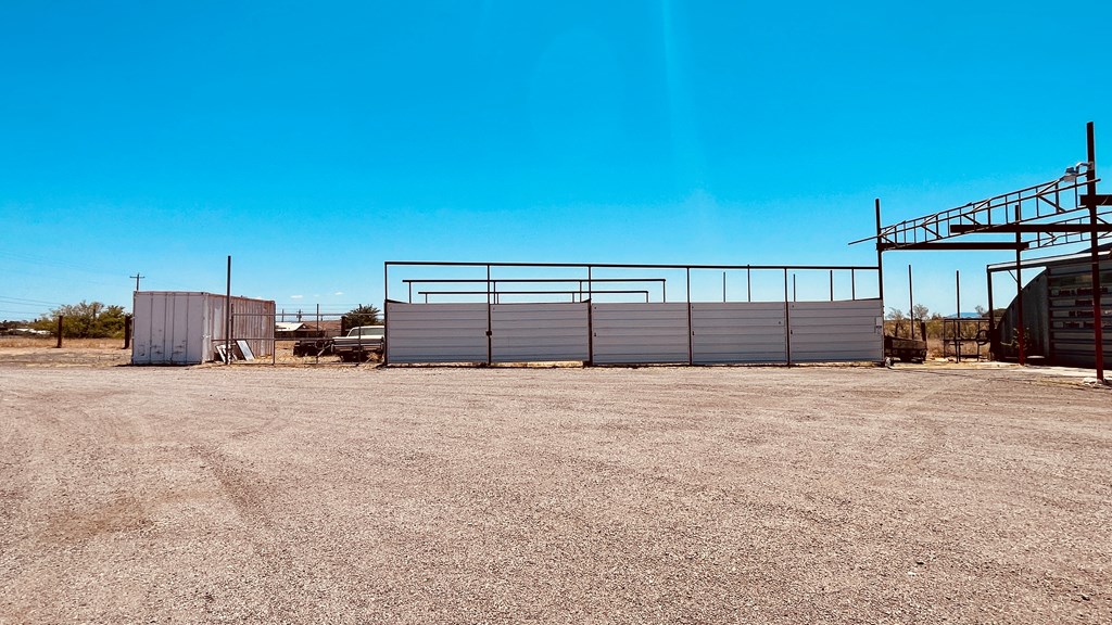 1613 W San Antonio St, Marfa, Texas image 14