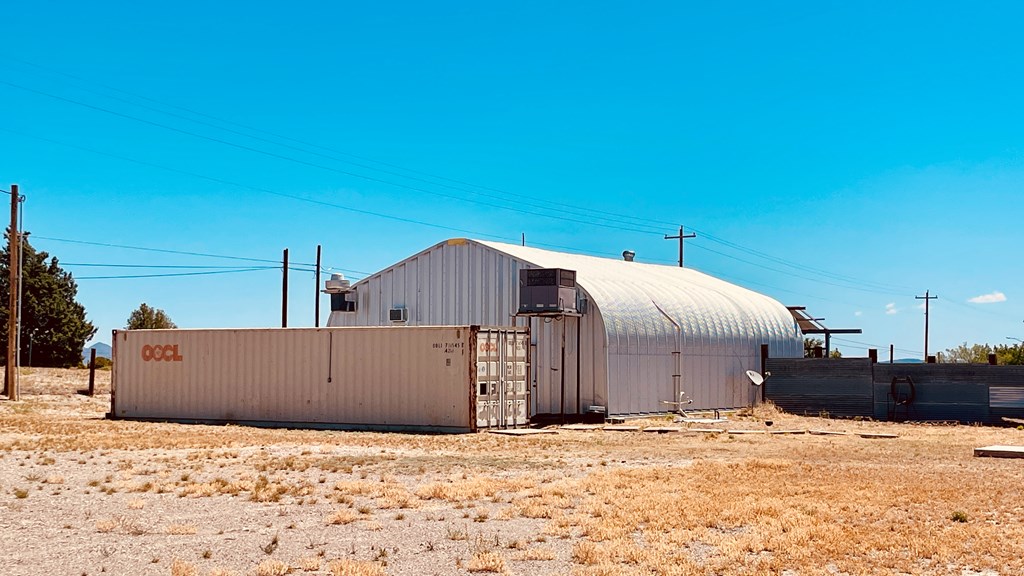 1613 W San Antonio St, Marfa, Texas image 6