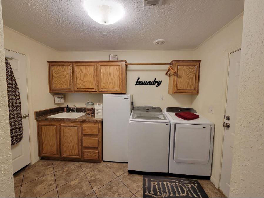 1613 W San Antonio St, Marfa, Texas image 47
