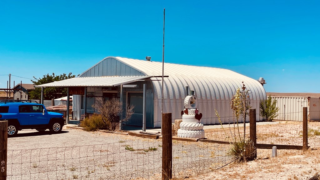 1613 W San Antonio St, Marfa, Texas image 2