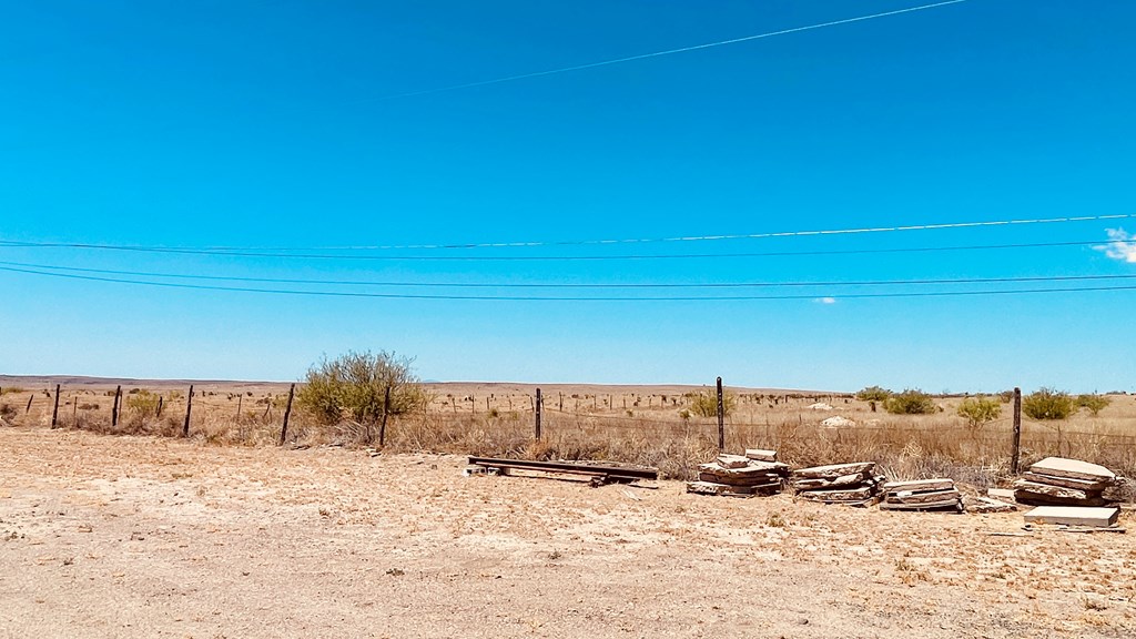 1613 W San Antonio St, Marfa, Texas image 16