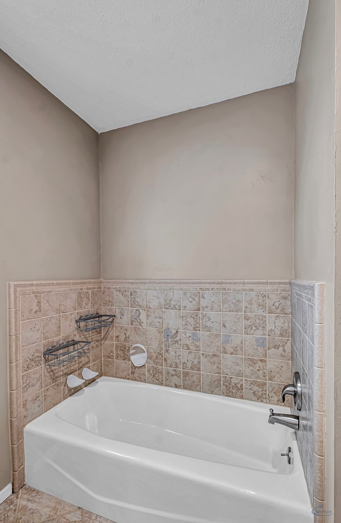 2404 Bellechasse Court, Midland, Texas image 38