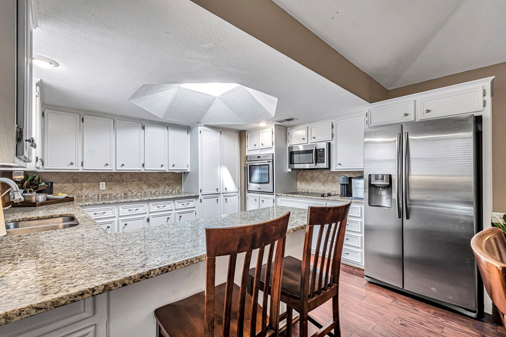 2404 Bellechasse Court, Midland, Texas image 10