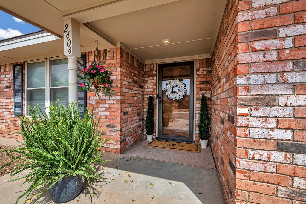 2404 Bellechasse Court, Midland, Texas image 2
