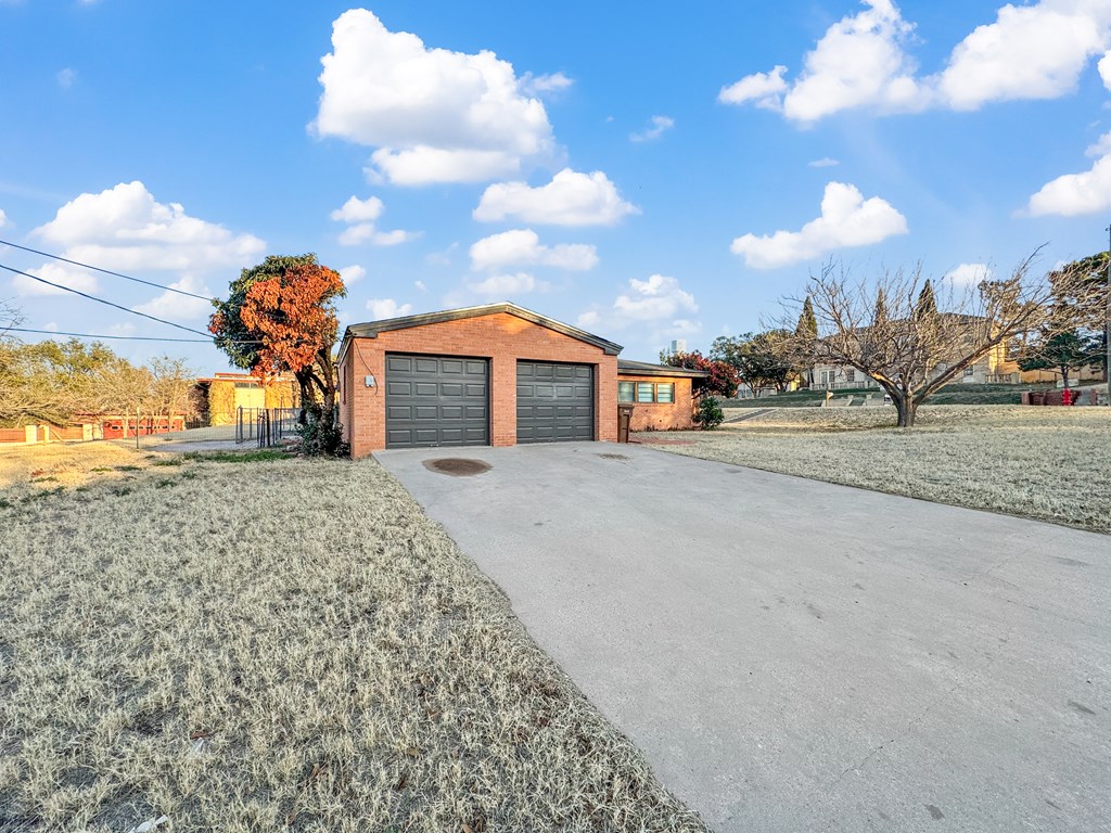 610 Hillside Dr, Big Spring, Texas image 3
